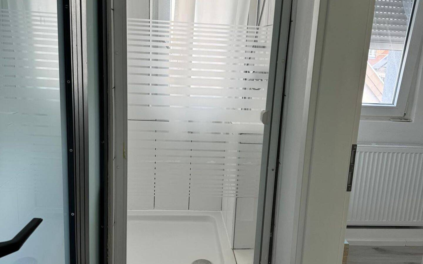 Wohnen auf Zeit mieten in Karlsruhe - möblierte 2-Zimmer-Wohnung buchen – Karlsruhe – Vorschaubild 4