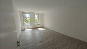 5,4 % IST-Rendite, renovierte 2 Zimmer Wohnung mit Balkon, EBK und Stellplatz – 4209 Leipzig – Vorschaubild 2