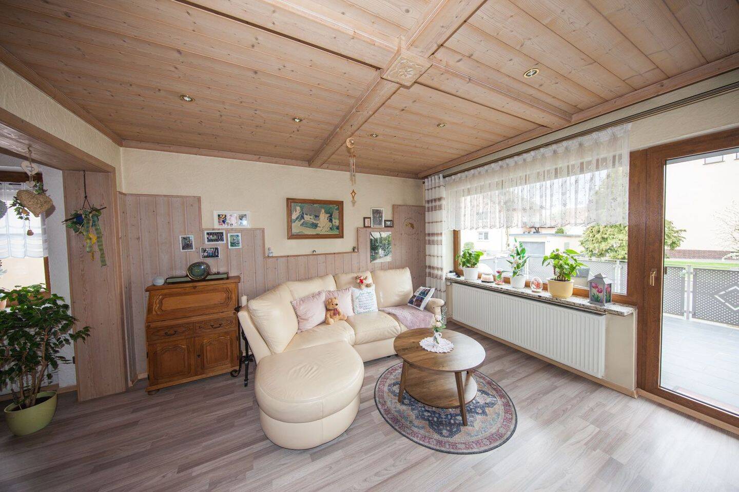 3-Familienhaus fortlaufend renoviert, ideal für Selbstnutzer oder Investoren! – Meeder – Vorschaubild 9