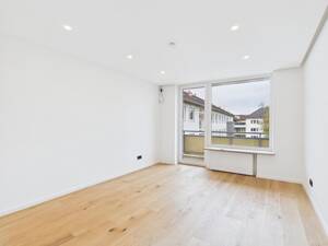 Wohnkomfort auf zwei Etagen - Elegante Maisonette mit Balkon – 80807 München – Vorschaubild 3