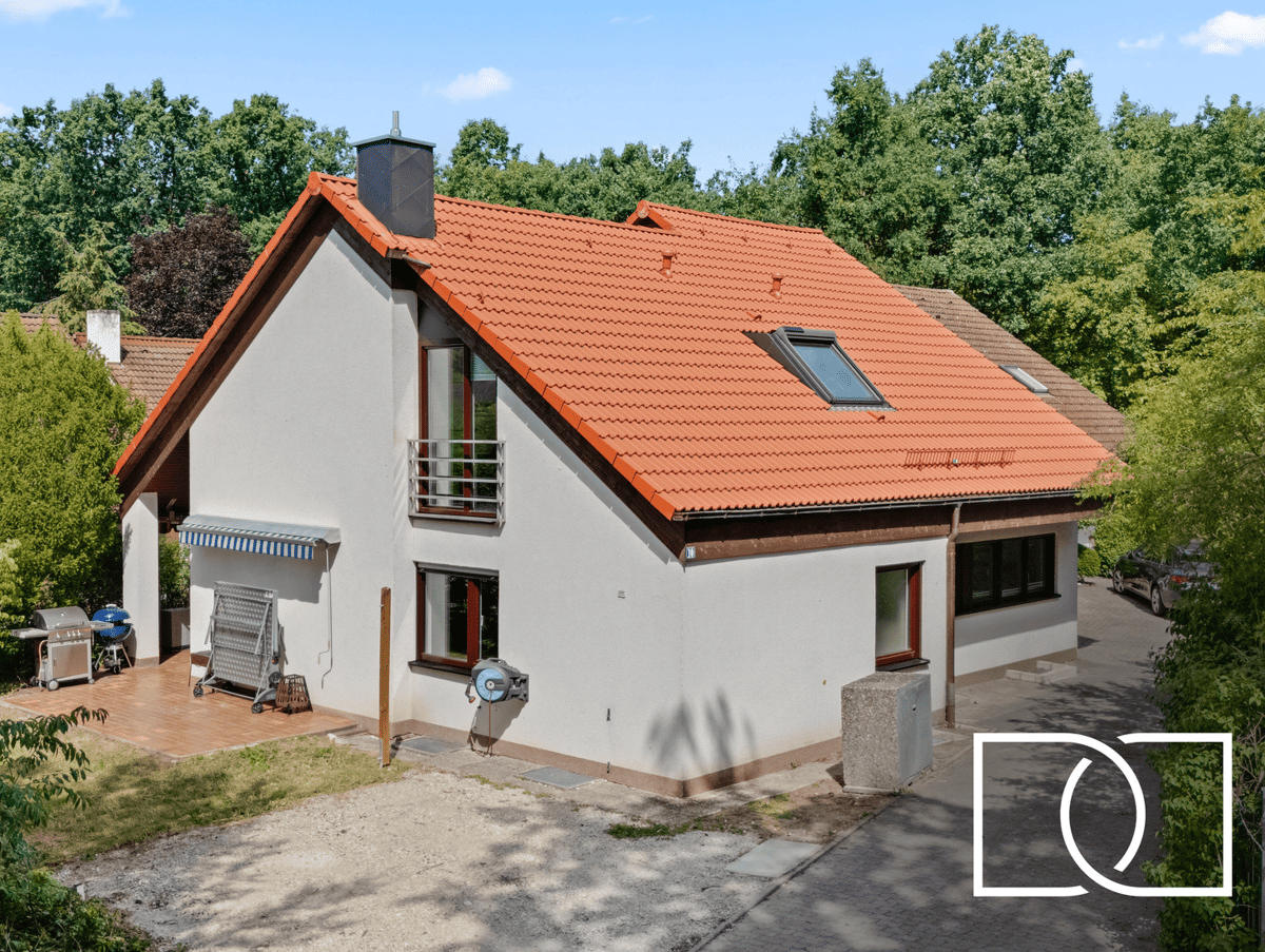 2023 renoviert! Energieeffizientes Einfamilienhaus mit pflegeleichtem Garten in familiärer Lage – 90453 Nürnberg – Bild 1 von 9