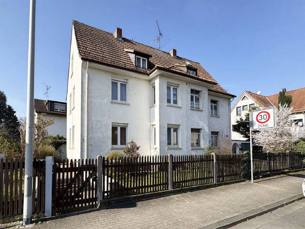 Investieren in zentraler Lage von Mainz-Kastel: Freistehendes 6 Familienhaus mit Süd-West-Garten – Wiesbaden – Vorschaubild 2