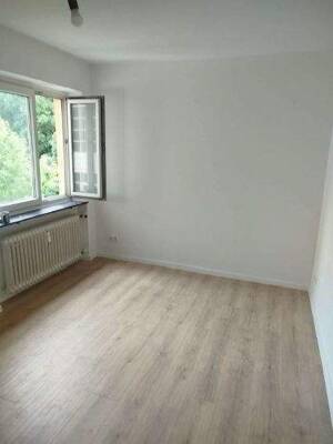 Interesse? Hübsche Zwei-Zimmer-Wohnung mit Balkon – 90765 Fürth – Vorschaubild 5