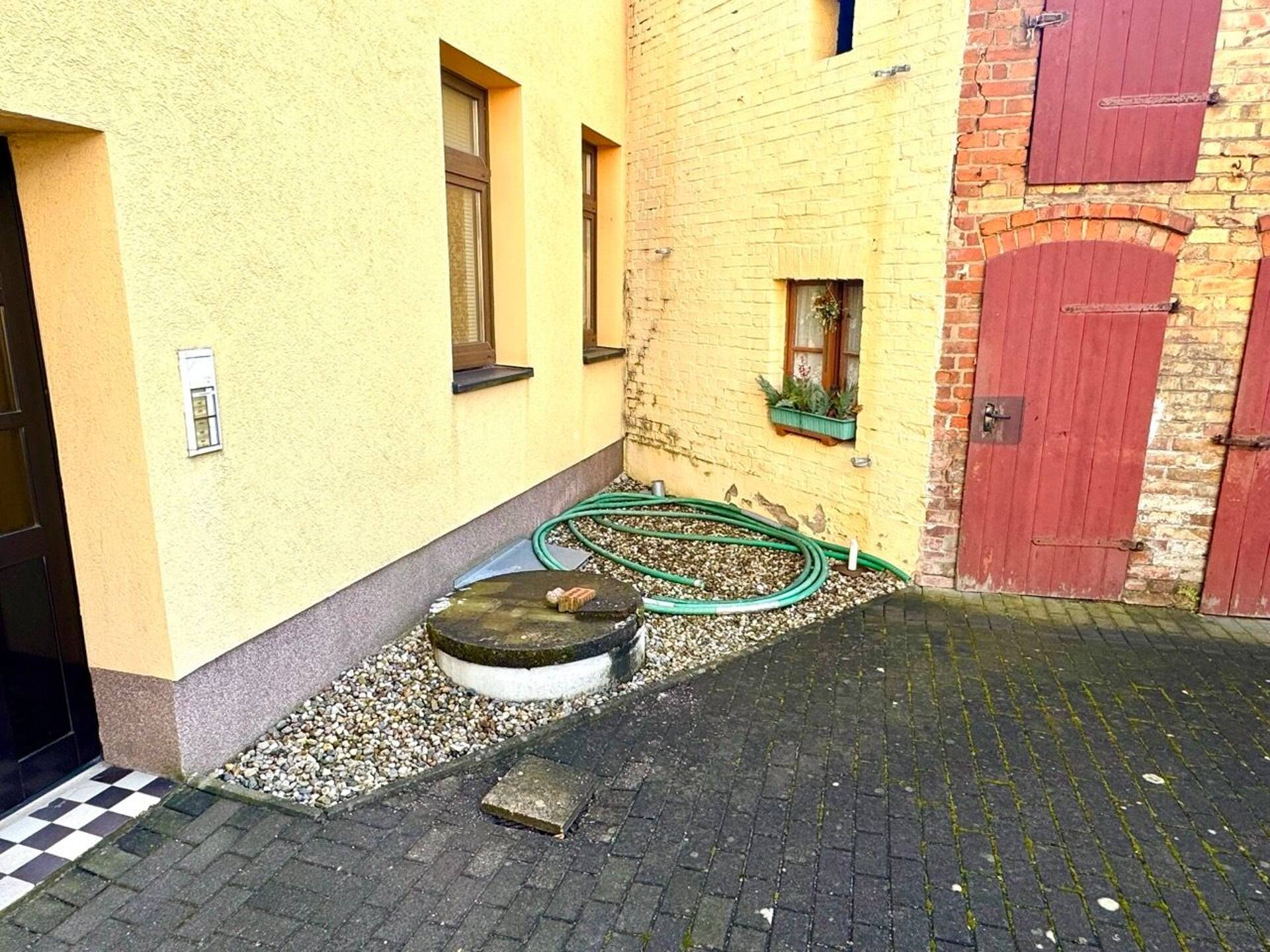 Haus in 39116 Magdeburg mit 262,27 m² kaufen