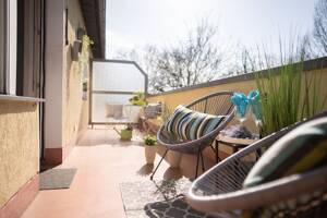 Wunderschöne, kleine Wohnung - komplett renoviert mit sehr großem Balkon und Blick ins Grüne – 47119 Duisburg – Vorschaubild 4