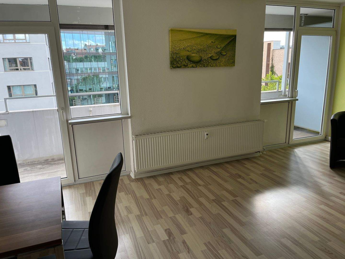 Einfach einziehen! Möbliertes 1 Zimmer-Appartement mit Balkon im 3. OG - Außen- oder TG-Stellplatz optional – Fürth – Vorschaubild 4
