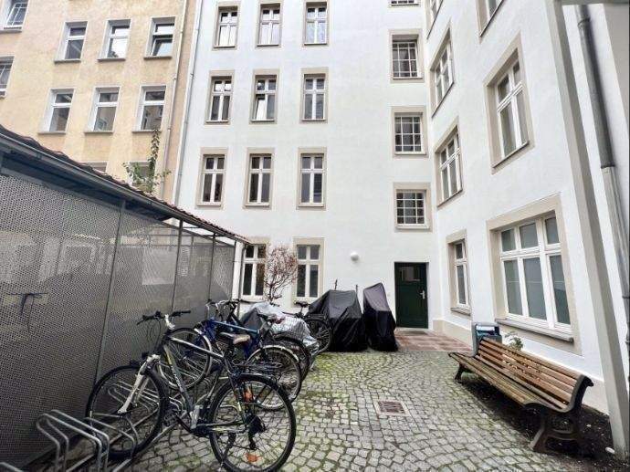 TOP ADRESSE NÄHE ZIONSKIRCHPLATZ - MIT PARKETT & BALKON - ZUR ZEIT VERMIETET – Berlin – Vorschaubild 8