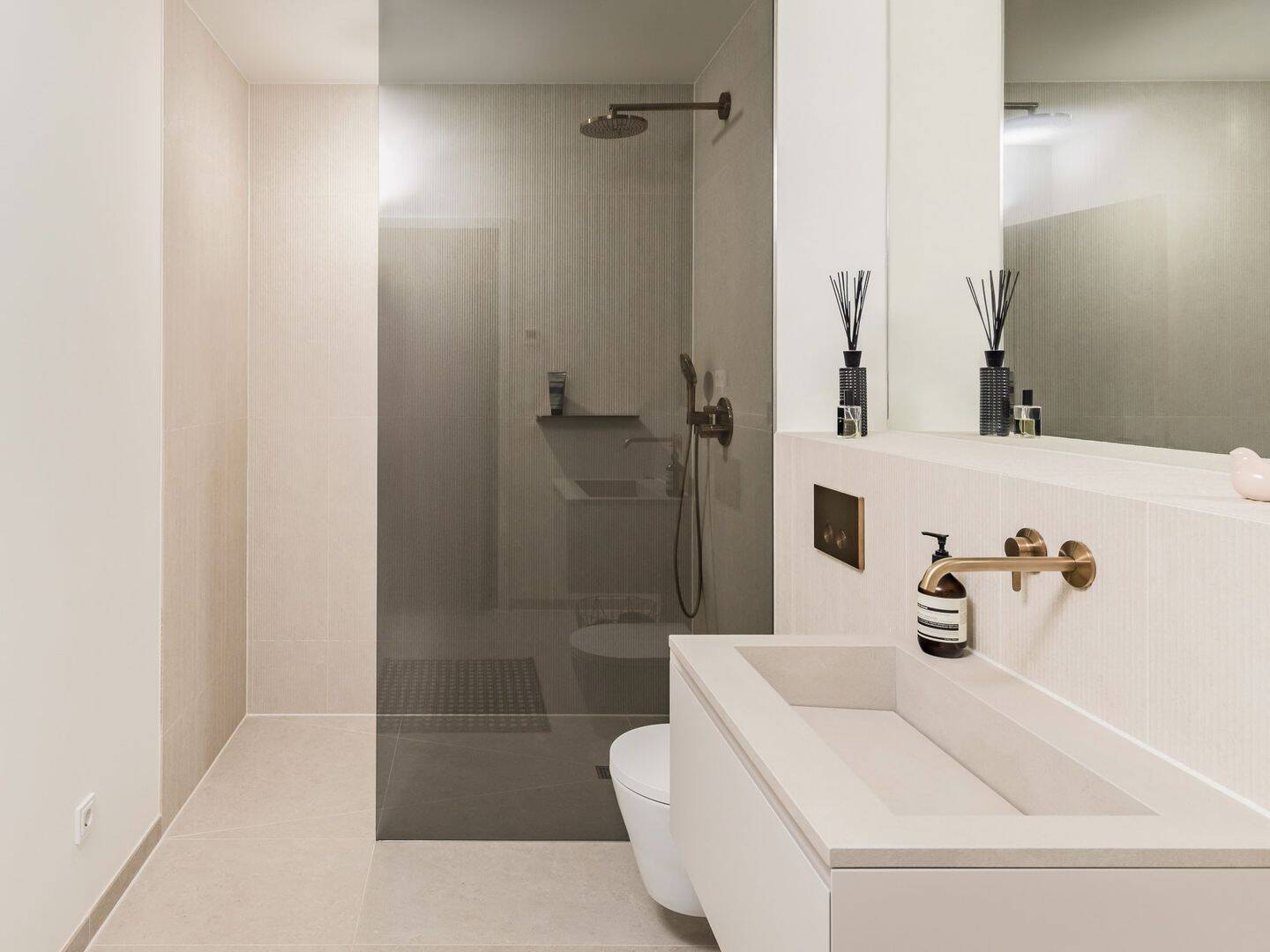 Kompaktes Penthouse mit umlaufender Terrasse und weitem Blick über Charlottenburg – Berlin – Vorschaubild 6