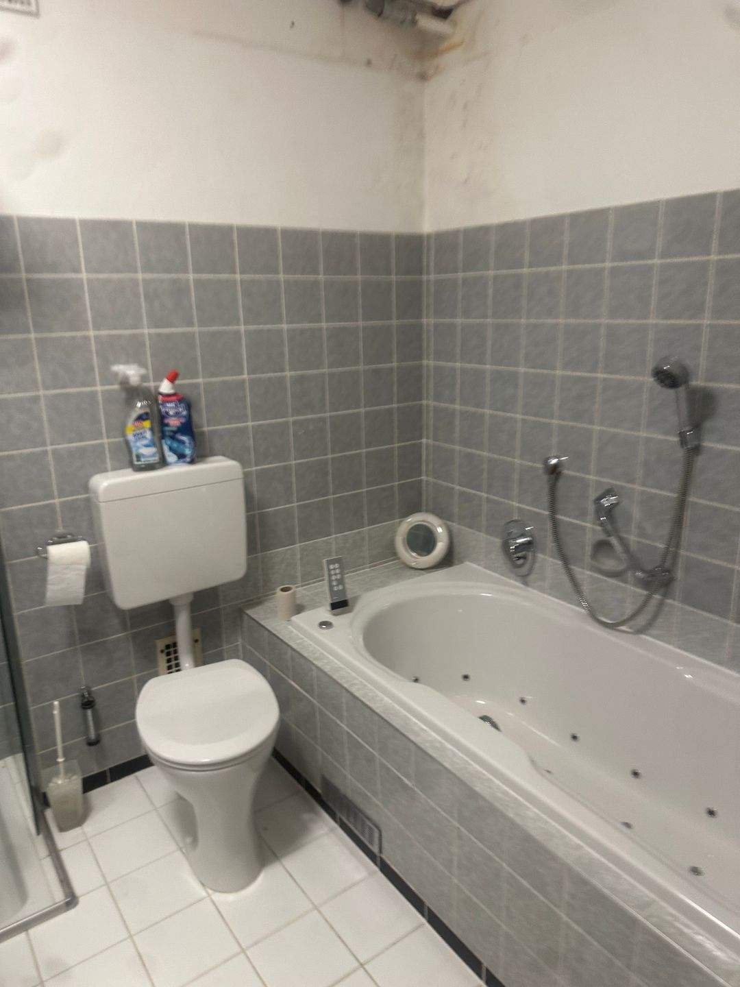 Geräumiges Familienhaus mit 9 Zimmern in Würzburg Versbach – Würzburg – Vorschaubild 9