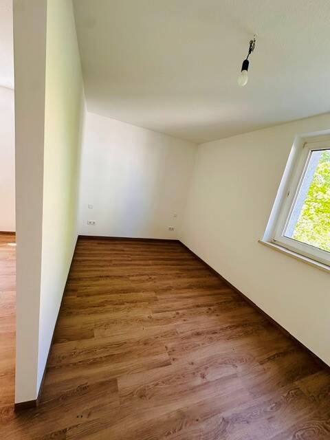 Renovierte 2-Zimmer Wohnung mit neuer EBK und Tageslichtbad in Nürnberg – Nürnberg – Vorschaubild 7