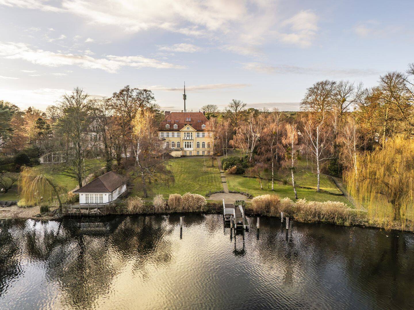 Villenensemble am Kleinen Wannsee - Historische Eleganz auf parkähnlichem Wassergrundstück – Berlin – Vorschaubild 2
