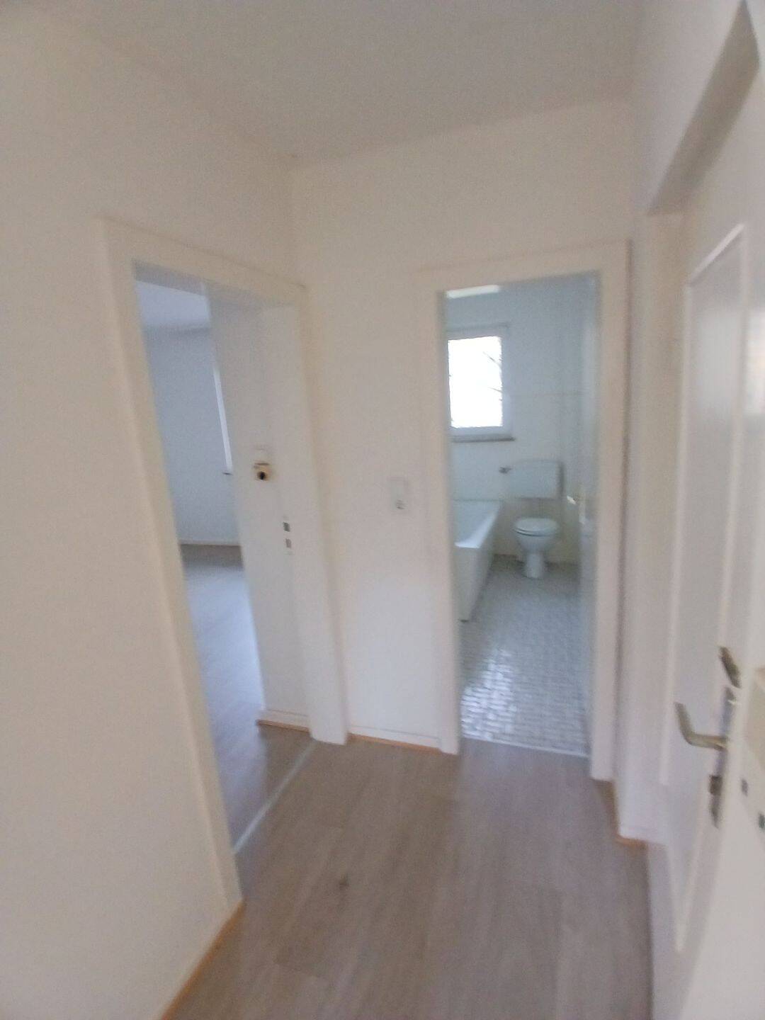 Moderne 2-Zimmer-Wohnung mit Balkon in Oberzwehren, Kassel