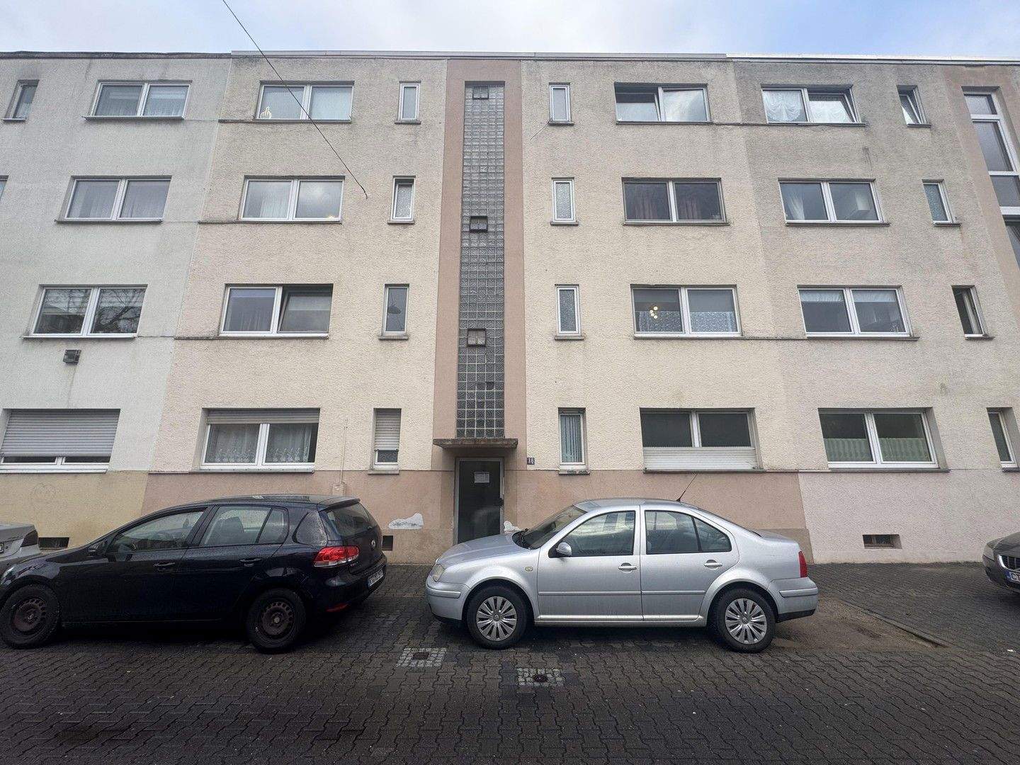 Investmentchance: 8 Parteien Haus in Mannheim! – Mannheim – Bild 1 von 9
