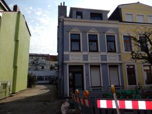 Zietenstraße - 3 Parteienhaus - Altbau - Wiederaufbau von 1951 - 120m² WFL - 93m³ Grundstück - Keller - EG vermietet - rest frei