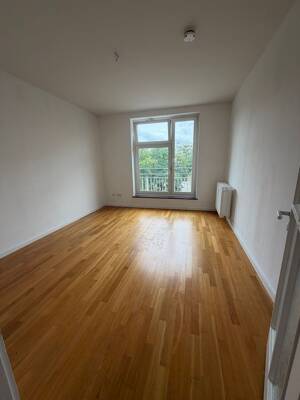 Familienwohnung mit 2 Bädern und 2 Balkonen direkt im Zentrum – 1067 Dresden – Vorschaubild 6