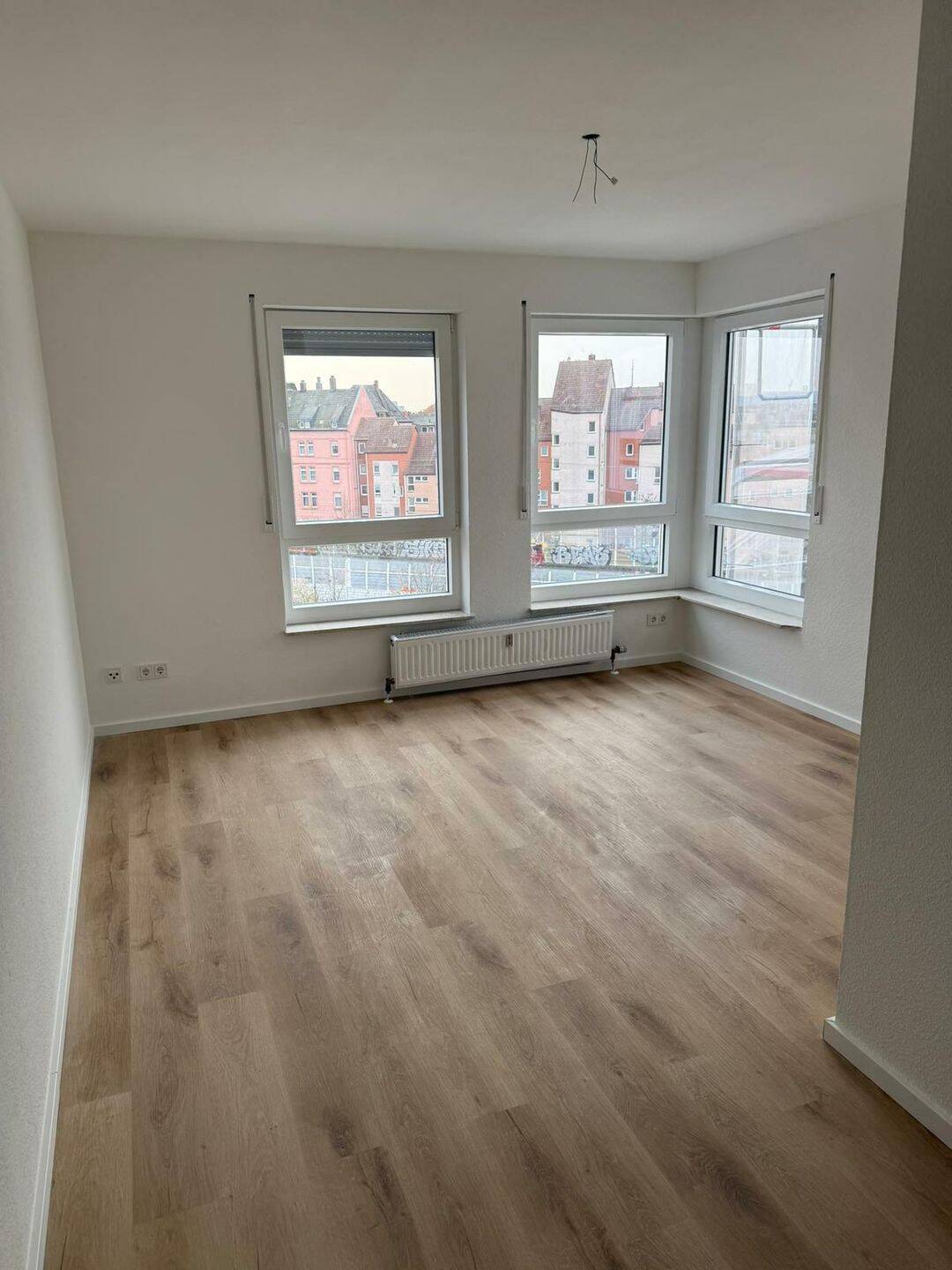 Fünf 1-Zimmerwohnungen in Ludwigshafen Mitte als Gesamtpaket. 3/5 vermietet und eine frisch saniert.