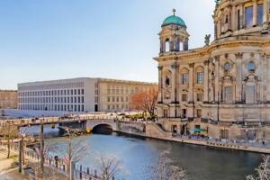 5 Zi-Whg mit Wasserblick EBK Aufzug TG u Concierge an der Museumsinsel (4.1) – 10178 Berlin – Vorschaubild 5