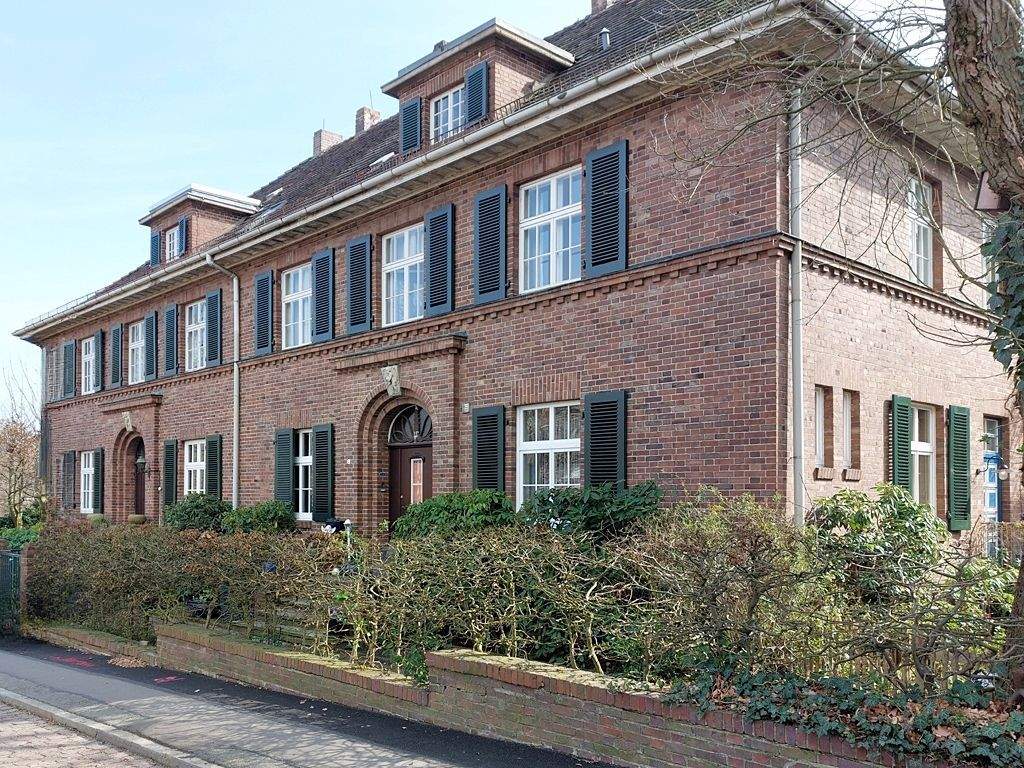 4,5 Zimmer Altbauwohnung im Denkmalensemble mit Garten – Bremen – Vorschaubild 2