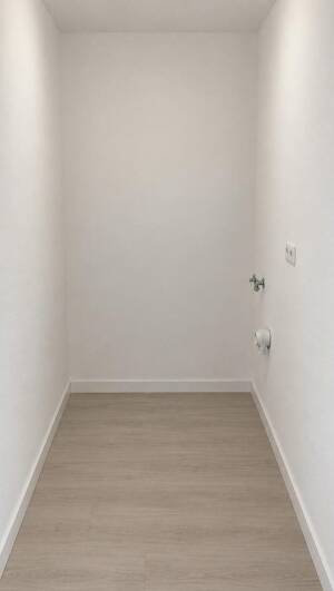 Erstbezug nach Sanierung, moderne 3-Zimmer-Wohnung mit Südloggia und 2 Stellplätzen in Englschalking – 81927 München – Vorschaubild 9