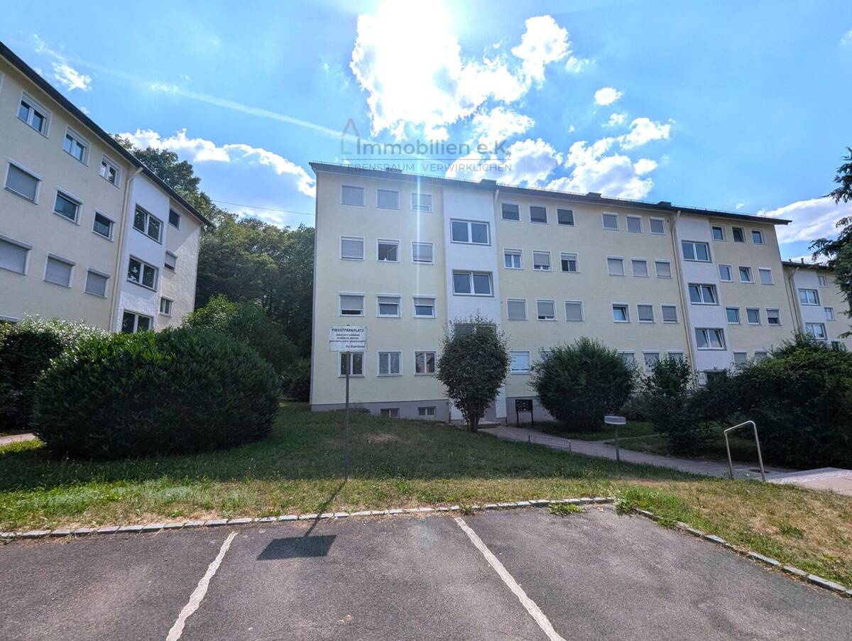 Schöne, ruhige und helle 3-Zimmer-Wohnung am Waldrand – 70499 Stuttgart – Bild 1 von 9