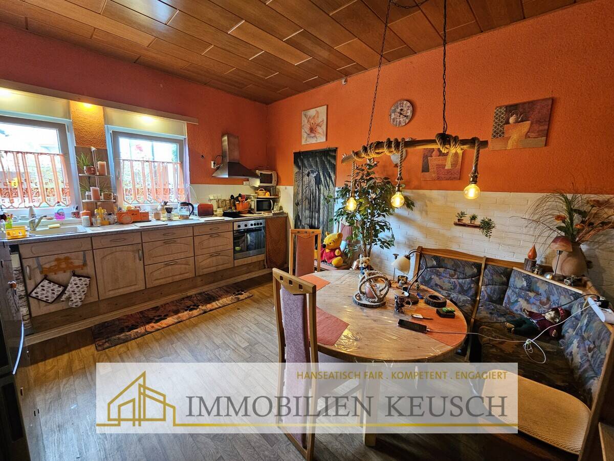 Preis deutlich reduziert ! 2 Fam.-Haus in zentraler Lage mit Garage + Stellplätze - 2 Eingänge – Thedinghausen – Vorschaubild 2