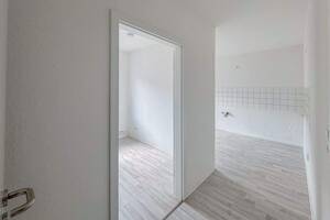 3 ZIMMER – RENOVIERT – JOBCENTER MÖGLICH! – opt. GARAGE – 58091 Hagen – Vorschaubild 3