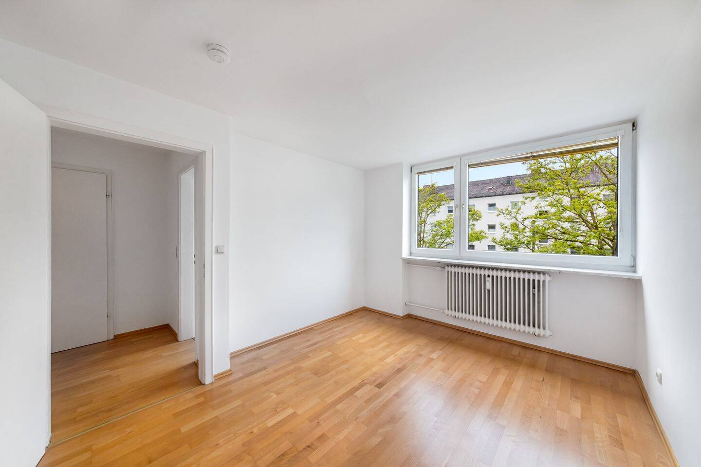 Helle Wohnung mit Ostbalkon - U-Bahn nähe - Bezugsfertig – München – Vorschaubild 2