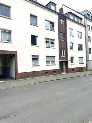 Schöne 3 Zimmer Wohnung mit kleinem Balkon u. Küche in Duisburgs bevorzugter Lage am Springwall