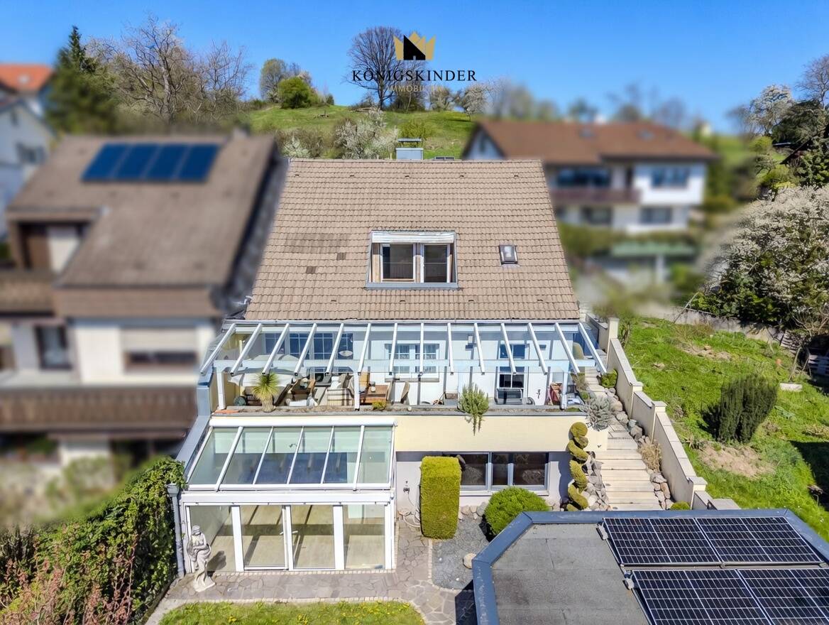 Wohnen mit Weitblick: Exklusives Mehrfamilienhaus mit 3 Einheiten, Wintergarten & Traumterrassen – Ebersbach an der Fils – Vorschaubild 2