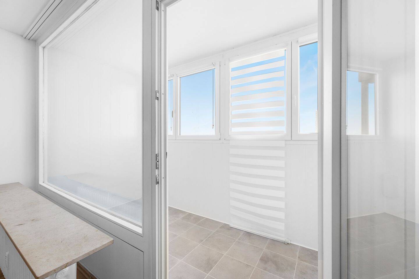 HEGERICH: Leerstehende 1-Zimmer-Wohnung mit Loggia in Nähe des Olympia-Einkaufszentrums – München – Vorschaubild 7