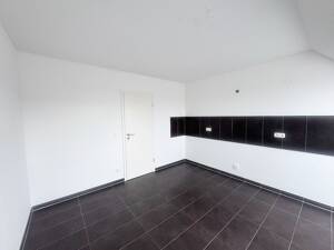 Viel Platz im Dachgeschoss! + Loggia + Parkett + Wanne & Dusche + Fußbodenheizung + PKW-Stellplatz – 4155 Leipzig – Vorschaubild 8
