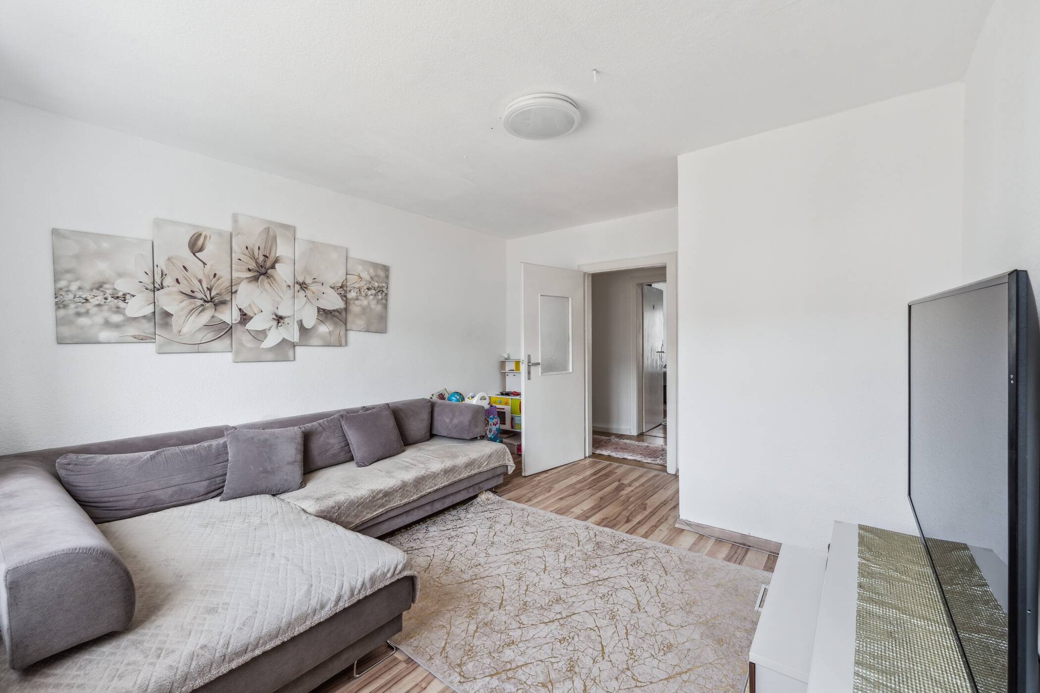 Gepflegte 2-Zimmer-Wohnung (52 m²) mit Einbauküche in zentraler Lage von Nürnberg