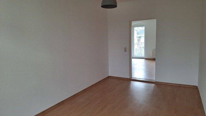 tolle 2 Raumwohnung mit offnen Küchenbereich und auf Wunsch mit EBK – Chemnitz – Vorschaubild 4