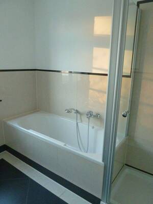 Charmante 2-Raum-Wohnung mit Balkon und TG-Stellplatz im exklusiv sanierten "Wahrener Rundling" !! – 4159 Leipzig – Vorschaubild 6