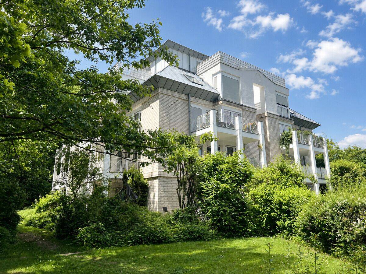 Bezugsfreie attraktiv geschnittene 2 Zimmer Wohnung in Godesberger Halbhöhenlage! – 53177 Bonn – Bild 1 von 9