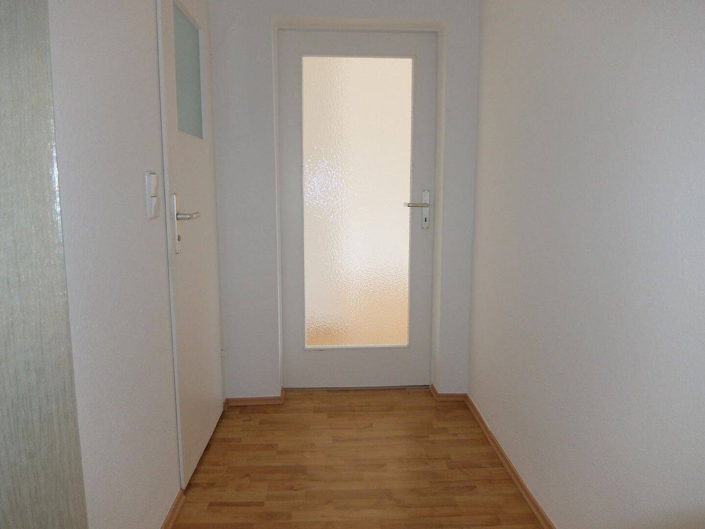 2-Zimmer-Wohnung mit Einbauküche und Waschmaschine – Chemnitz – Vorschaubild 5