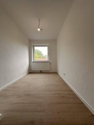 Sanierte 3,5 Zimmer Wohnung - WG geeignet - teilklimatisiert - Oldenburg Bloherfelde – 26129 Oldenburg – Vorschaubild 3