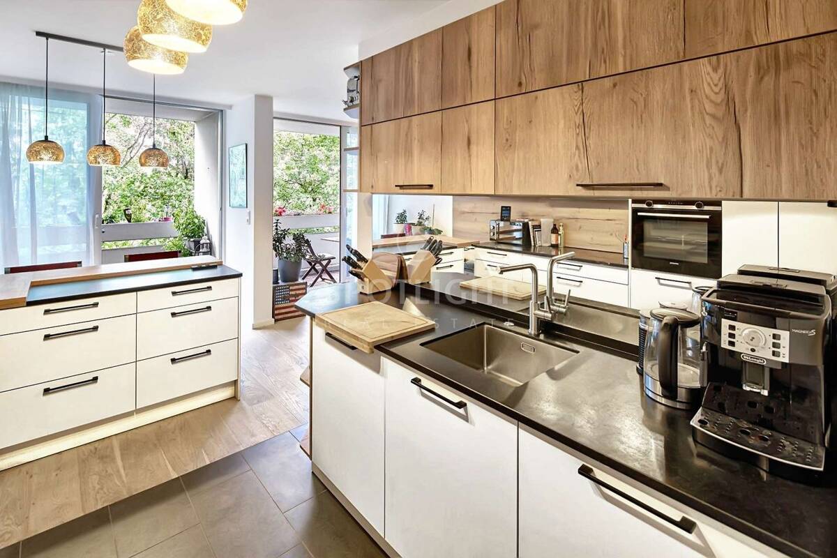 Stilvolle 3-Zimmer-Wohnung am Arabellapark (U4) – 81925 München – Bild 1 von 9