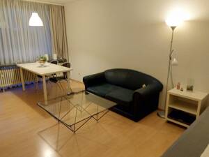 Esslingen großes 1 Zi-Komfort-Apartm., 40qm, voll möbliert, Balkon, PKW-Stellpl., ready to use – 73734 Esslingen am Neckar – Vorschaubild 4