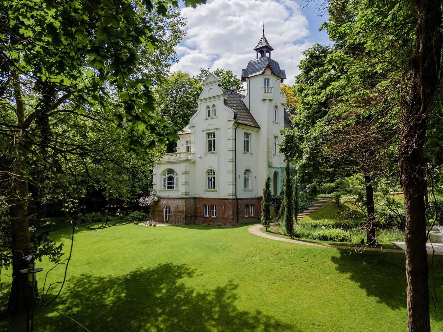 Seltene Gelegenheit - Villenanwesen auf einem parkähnlichem Grundstück - weitere Bebauung möglich – Potsdam – Vorschaubild 3