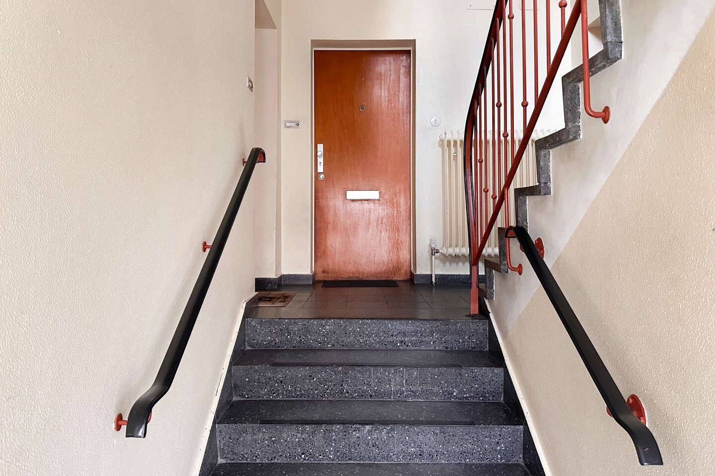 NEUER PREIS! Möblierte vermietete 2 Zimmer Wohnung mit Stellplatz & Balkon in ruhiger Lage! Obj.8411 – Berlin – Vorschaubild 2