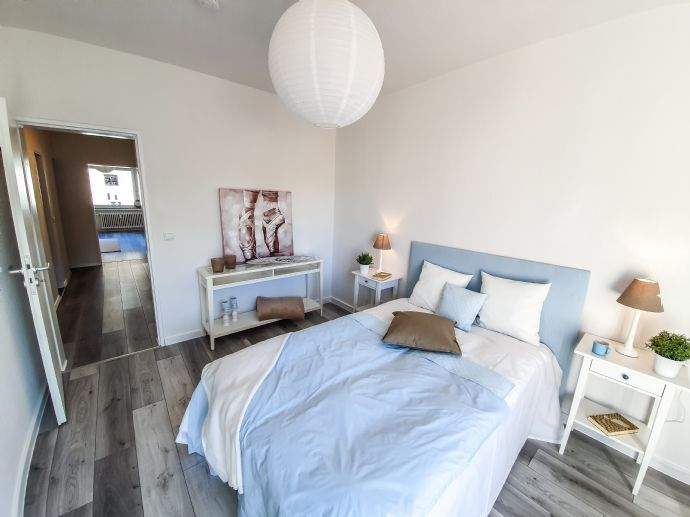 Top Lage nahe Bahnhof: Stilvolle 2-Zi.-Wohnung mit Balkon, Einbauküche und Garage in Bremen-Bahnhofsvorstadt – Bremen – Vorschaubild 2