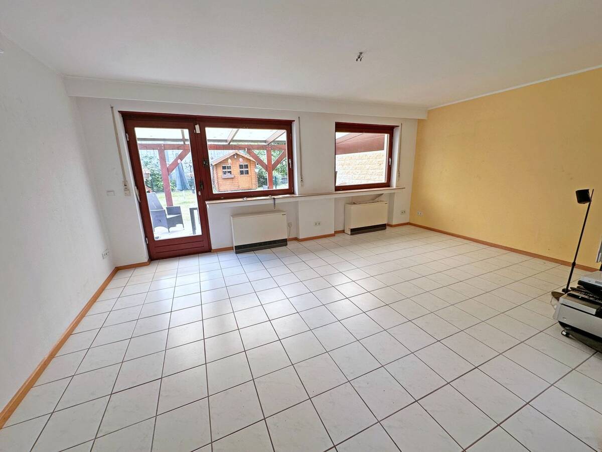 Gut geschnittene Doppelhaushälfte mit Potential – 44289 Dortmund – Bild 1 von 9