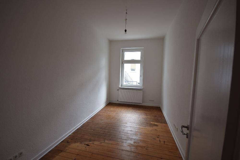 **Große 2 Zi.-Whg. mit Wintergarten und Einbauküche, in Top Lage** – Braunschweig – Vorschaubild 4