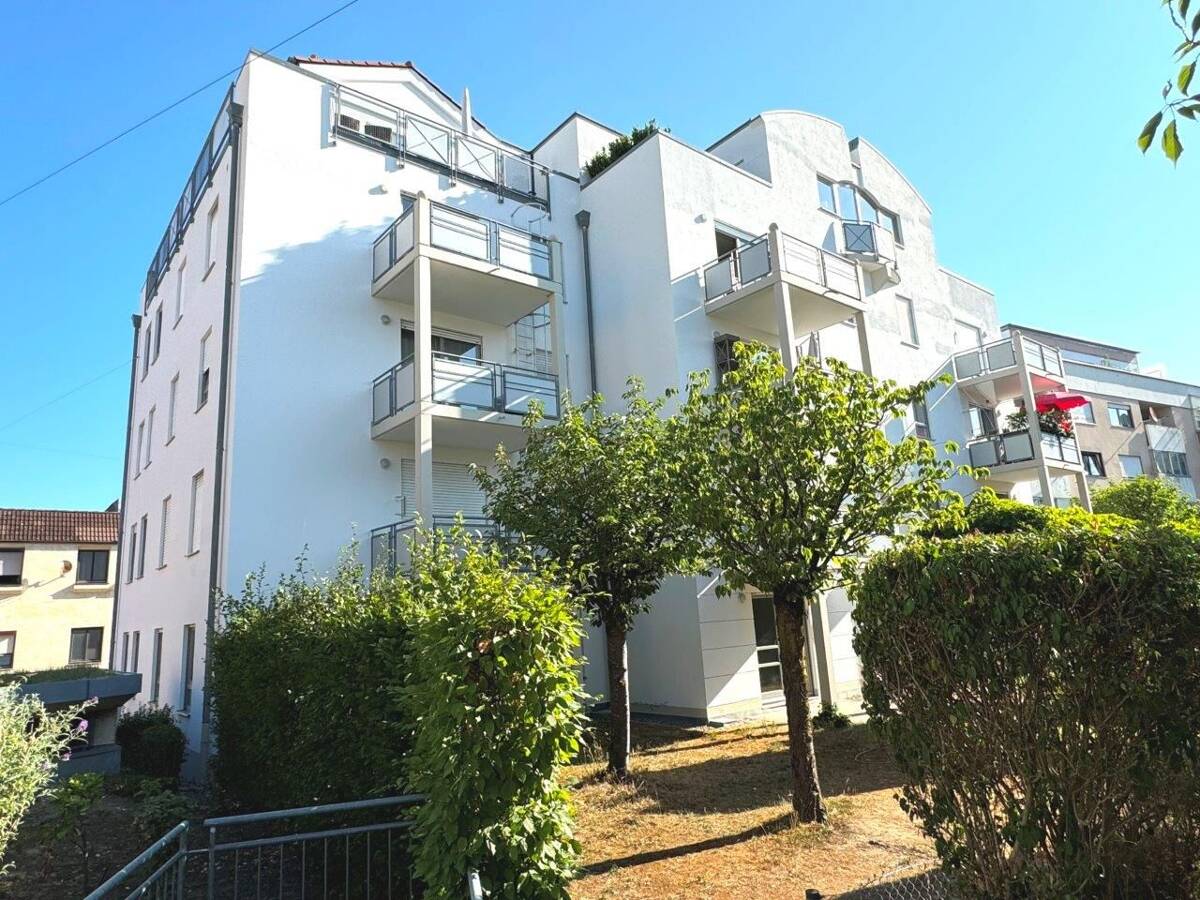 Wohnung mit Süd-Balkon in zentraler Lage im Straßenbahnbereich – 86154 Augsburg – Bild 1 von 9