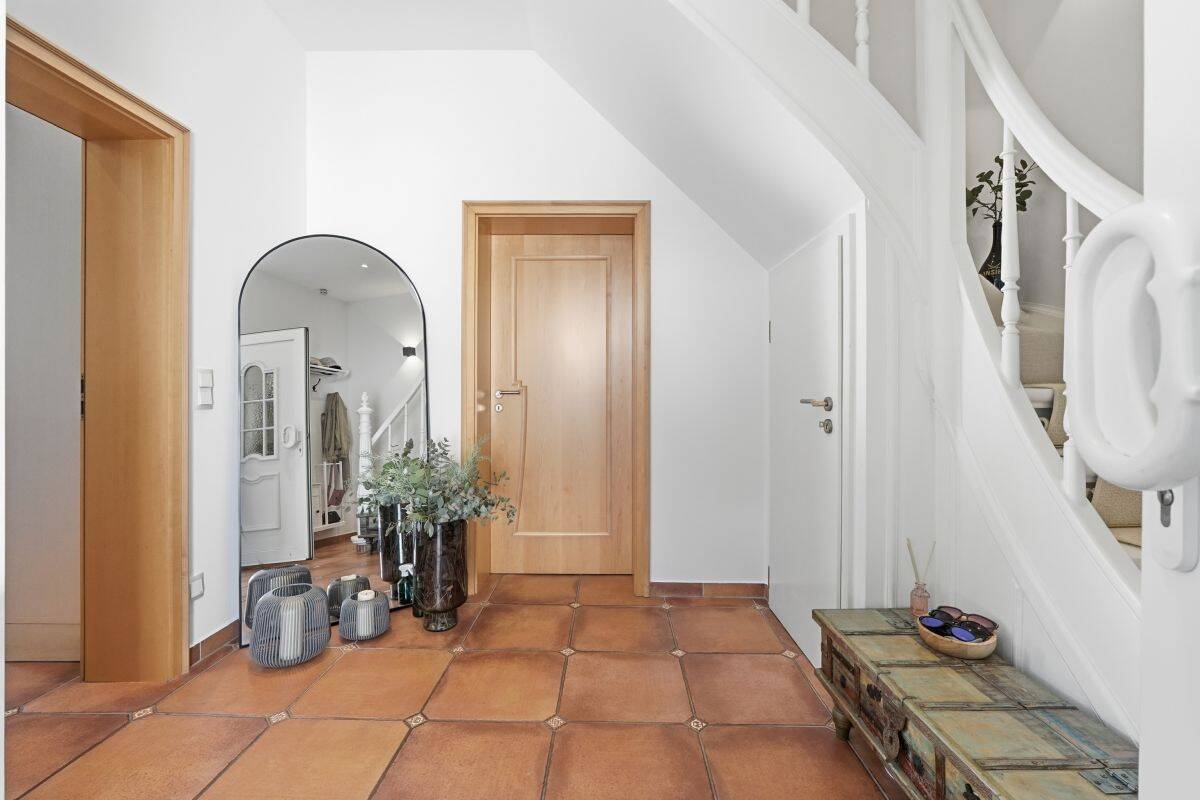 Mit 3D: Historischer Charme trifft modernen Wohnkomfort - umfangreich modernisiertes Einfamilienhaus mit Einliegerwohnung. – Solingen – Vorschaubild 6