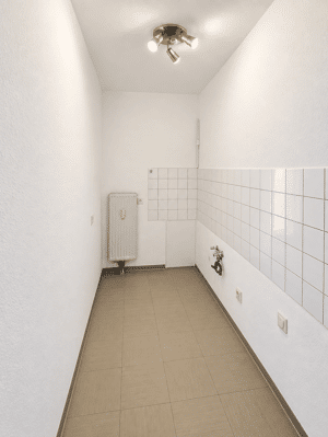Bezugsfertige, energetisch modernisierte 2-Zimmer-Wohnung mit idealem Schnitt, Aufzug & TG – 50825 Köln – Vorschaubild 5