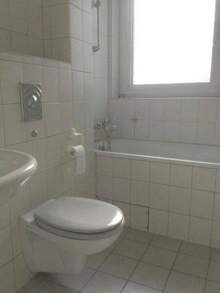 Sonnenhelle und renovierte 3 Zimmer mit Südbalkon – Essen – Vorschaubild 3
