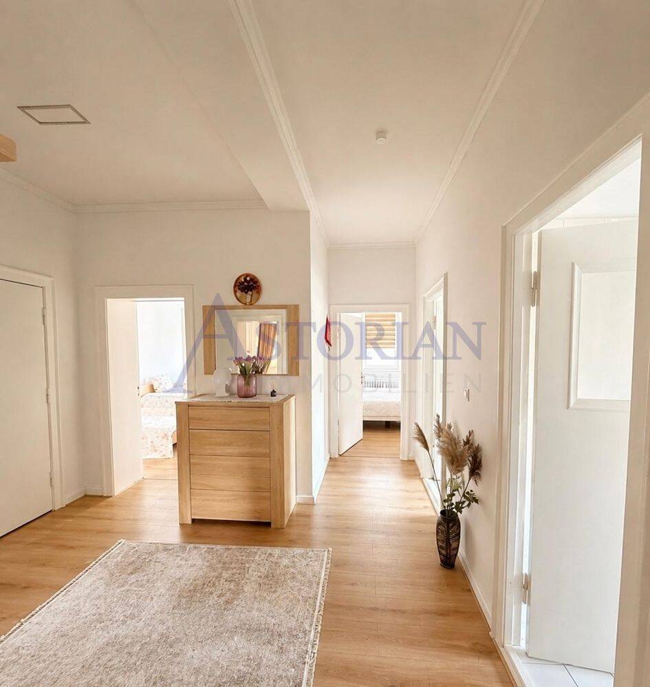 Wunderschöne 4-Zimmer-Wohnung im nachgefragten Berliner Westend – Berlin – Vorschaubild 7