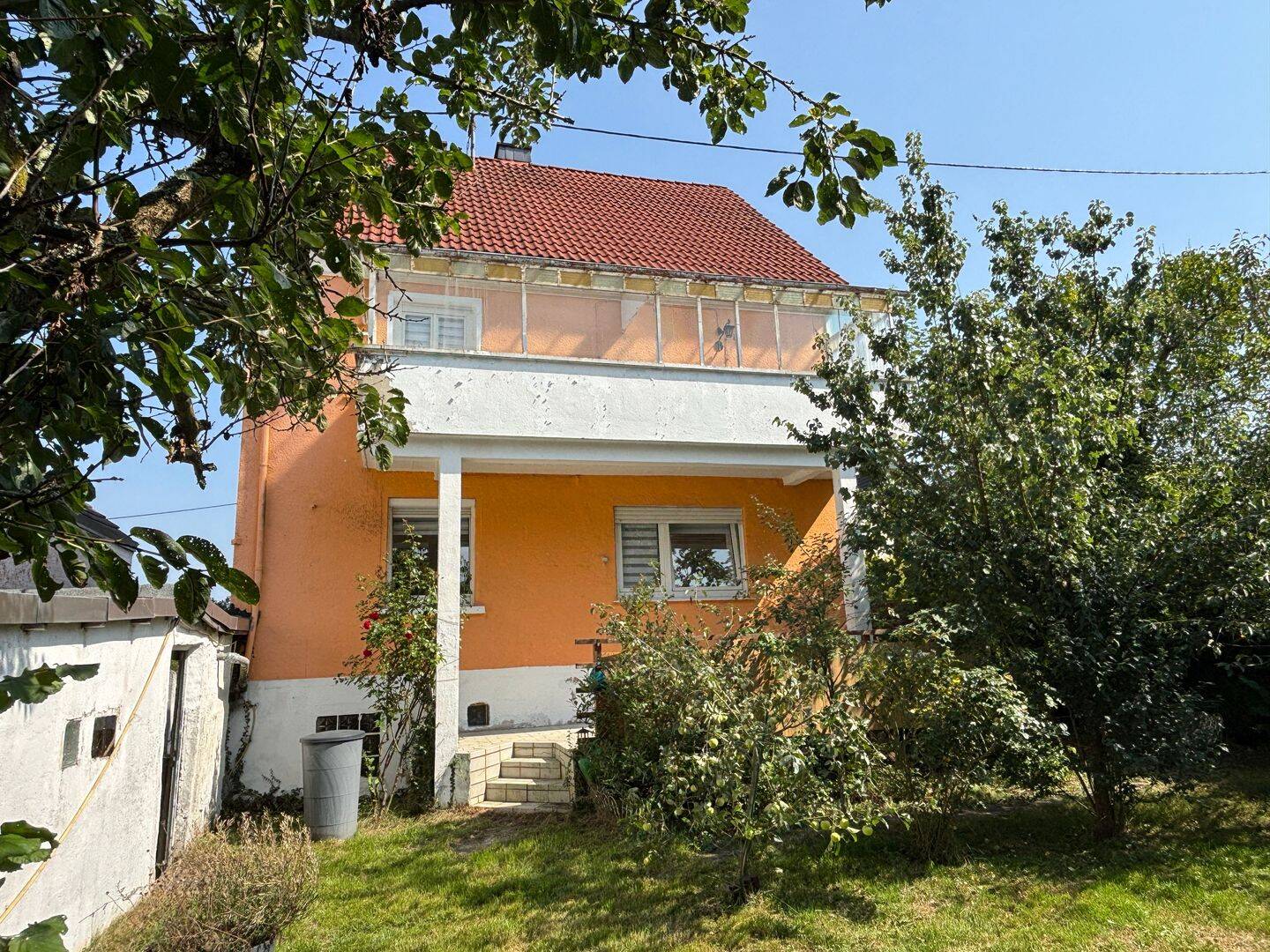 Gepflegtes freistehendes EFH mit herrlichem Garten in sonniger Lage von Birlenbach! – Birlenbach – Vorschaubild 2